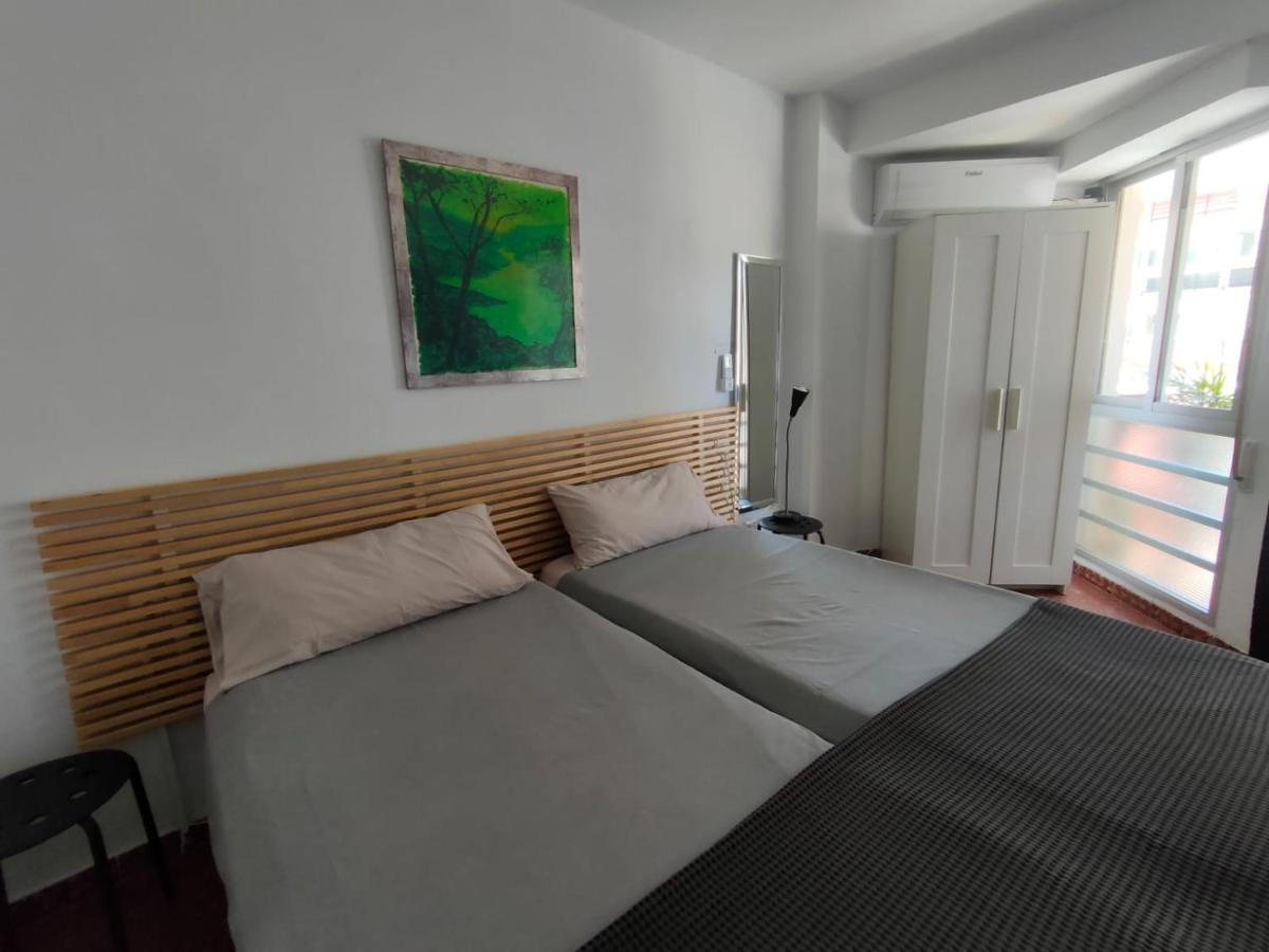 Flat2 Studio 150M From The Beach With Pool Торре-дель-Мар Экстерьер фото